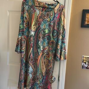 Tommy Hilfiger vibrant paisley knee length dress; sleeves flare at the ends
